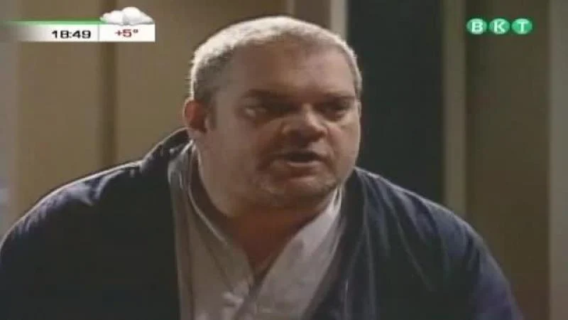 Кадры из сериала Семейные узы (2000)