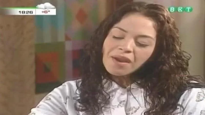 Кадры из сериала Семейные узы (2000)