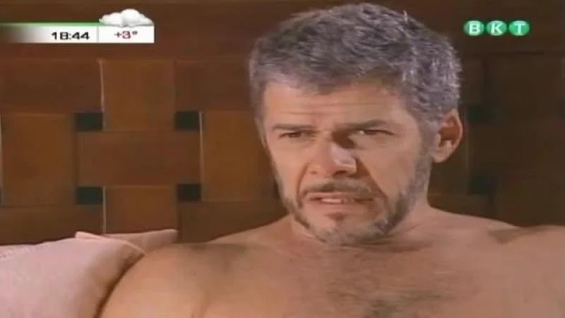 Кадры из сериала Семейные узы (2000)